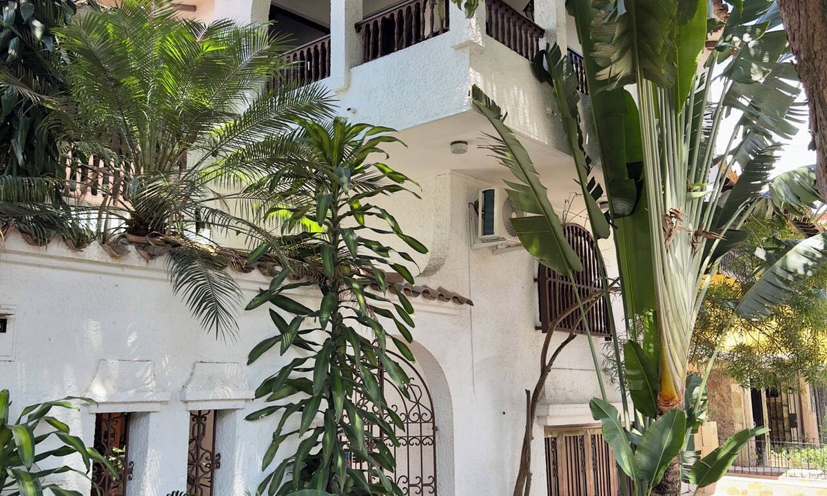 La America Apartment | Apartment in Colonial House I Laureles I Quiet Street