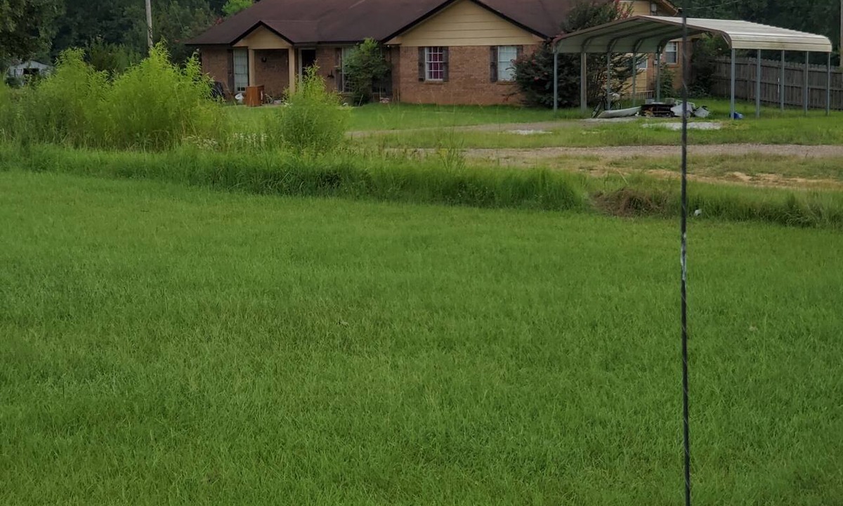 Florence House | country living with close proximity to jackson metro area and 8 miles to airport