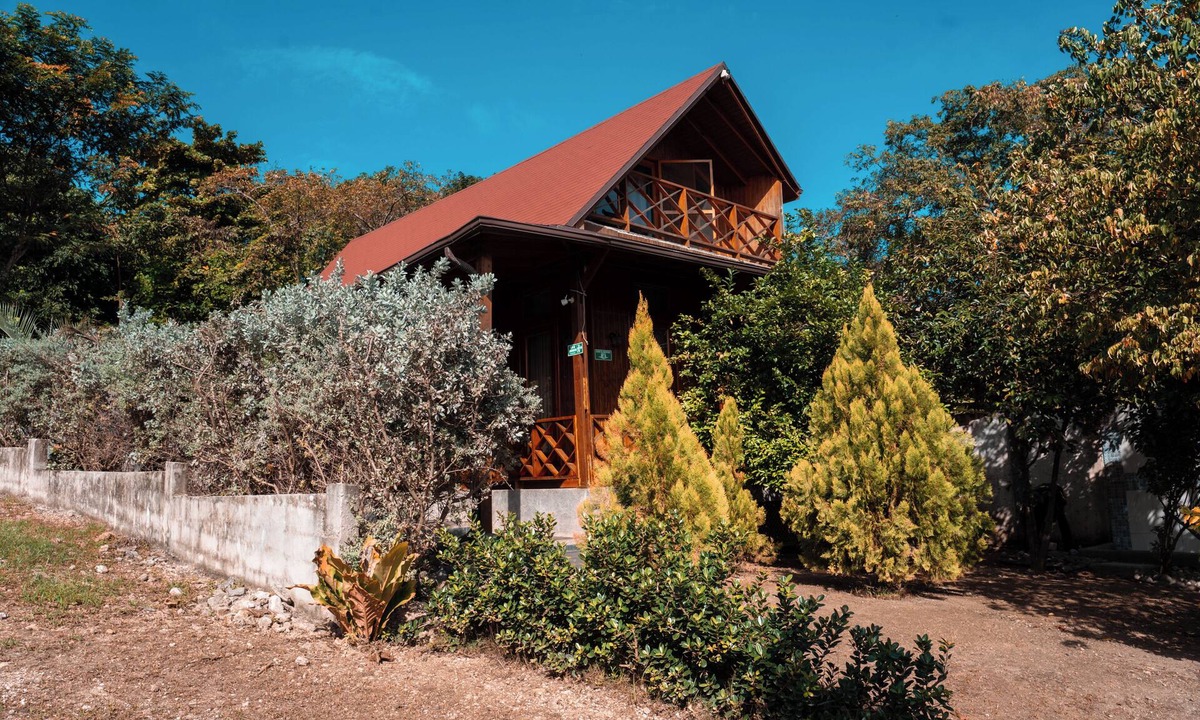 Punta Sur Cabin | Cozy/upscale 3-bedroom cabin surrounded by nature in enchanting San Andres.