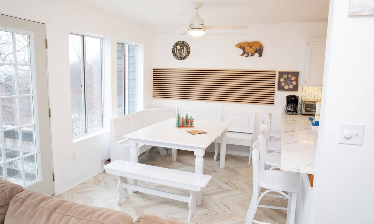 Hidden Valley Condo | Game-Room Home with Mountain Views — Pool, Foosball & Darts, Sleeps 12