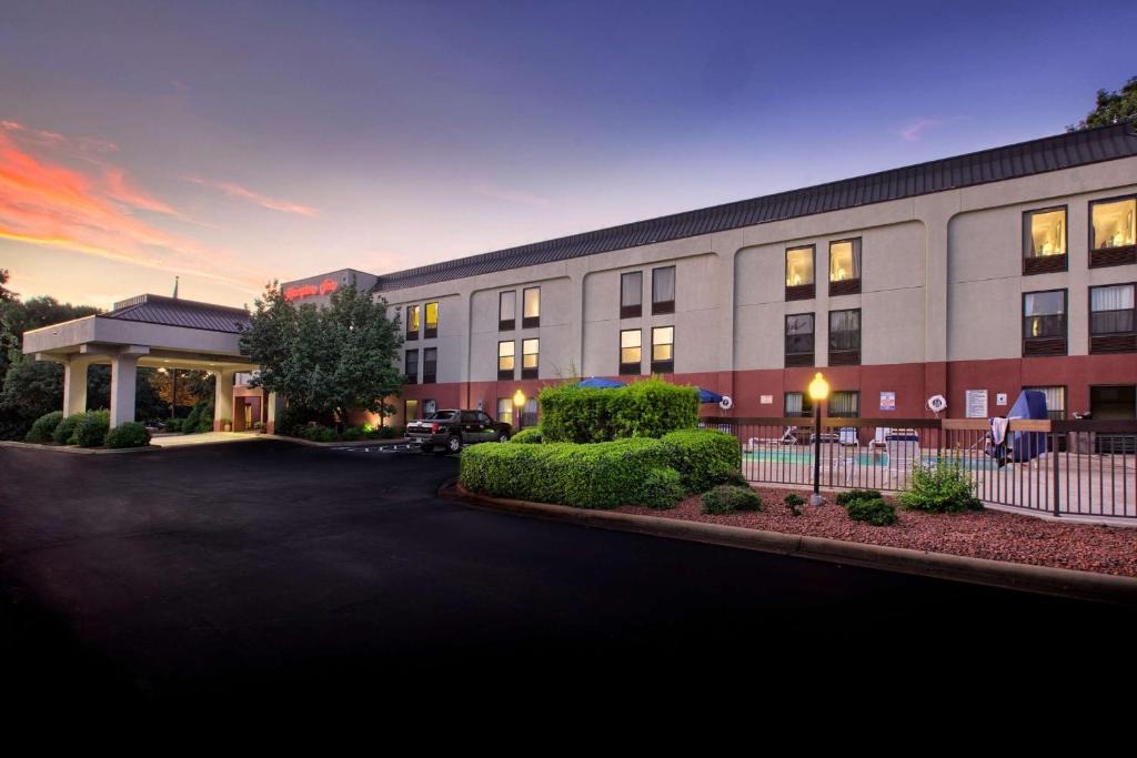 Southwest Raleigh Hotel | Hampton Inn Raleigh/Garner