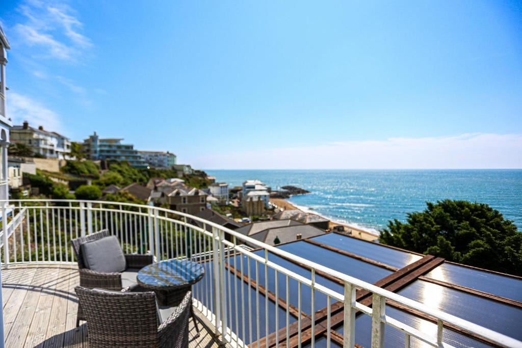 Ventnor Hotel | The Wellington Hotel