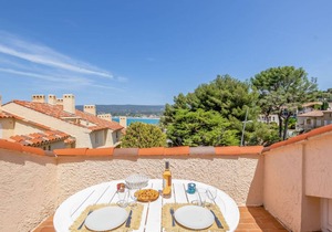 52 m² Apartment ∙ 2 bedrooms ∙ 4 guests in Saint-Cyr-sur-Mer