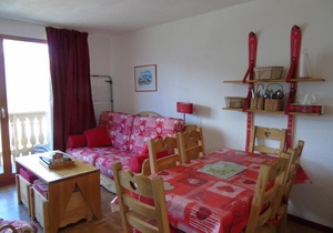 Appartement cosy 2 pièces + cabine, 6 pers., proche télésièges, commerces, avec balcon et équipement complet in Modane