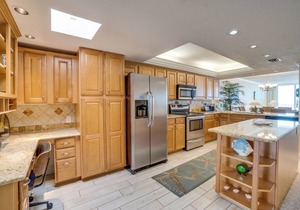 Beachfront - Anna Maria Island Club Unit 22 by SeaBreeze Vacation in Bradenton Beach