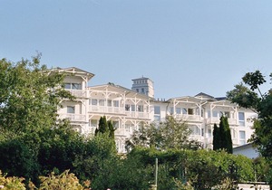 Centrally Located Vacation Apartment with Private Sauna - Kurhaus Nordstrand FeWo 32 in Göhren (Ostseebad)
