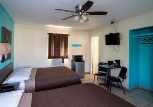 ❤️FRIENDLY & CLEAN BOUTIQUE MOTEL 5❤️ in Edgewater