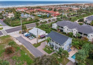 Great Beach Location ~ Pool ~ Professionally Decorated ~ Steps to the Beach! in Saint Augustine