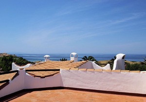 Holiday home by the sea with roof terrace and sea view in Valledoria