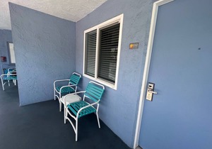 Pelican Pointe 112:Walk to Beach~Pool~Free Parking in Clearwater Beach