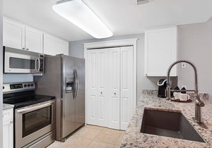 Waterscape B104 ~ Ground Floor ~ Pools, Lazy River & More! in Fort Walton Beach