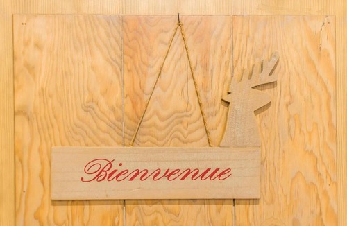 Champagny-en-Vanoise Apartment | 50m from ski slopes, 6th floor, balcony, parking, tv, ski locker, 59m², Champagny-en-Vanoise