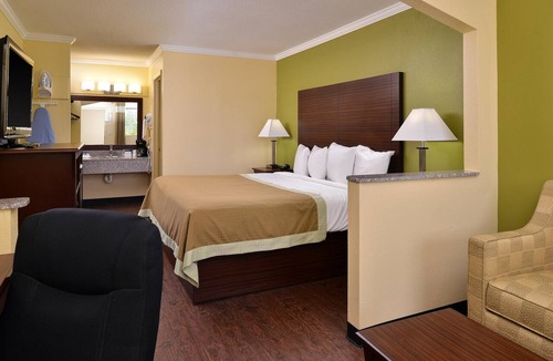Winona Hotel | Americas Best Value Inn Winona
