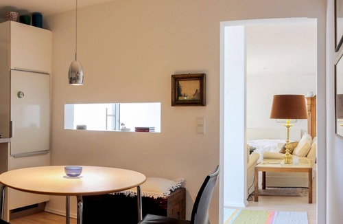 Golshausen Apartment | Apartment 'Jung Und Lind' with Private Terrace, Private Garden and Wi-Fi