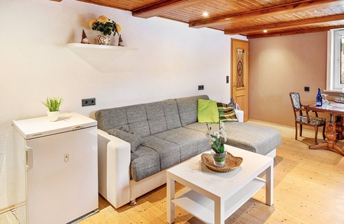 Urbach Apartment | Apartment 'Sebert' with Private Terrace and Wi-Fi