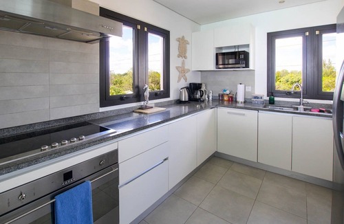 Saint Lawrence Apartment | Beachfront Luxury with Incredible Ocean Views