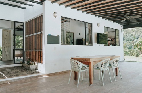 San Jeronimo Villa | Beautiful country house to rest just 30 minutes from Medellin