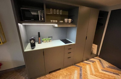 Korntal-Munchigan Hotel | Clean, Modern Room Near Porsche Museum & Zoo Wilhelma — Great Location!