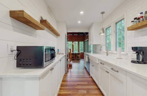 Michiana House | Cute Cottage by the Lake W/Private Hot Tub, Firepit, Screened Porch & Fast WiFi