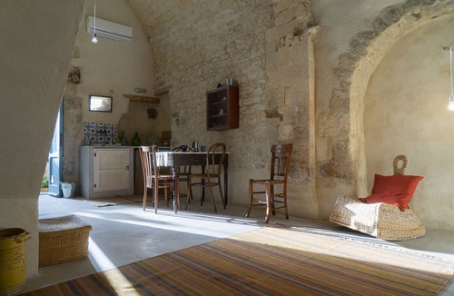 Scicli House | Dammusi Beneventano in the center of Scicli - 15 minutes from the sea of Donnalucata