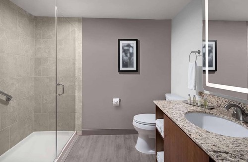 King of Prussia Hotel | Easy Philly Access | Dining. On-Site Bar. Pool.