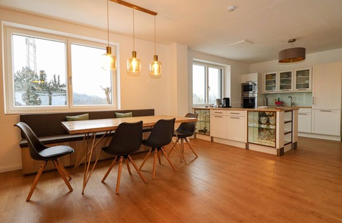 Weissenbach an der Triesting Apartment | Ferienwohnung mit Terrasse