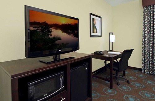 Beeville Hotel | Hampton Inn Beeville