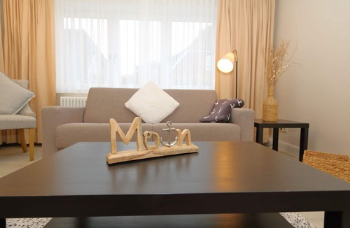 Westerland Apartment | Haus Sarah 2 is located directly on the beach in the heart of Westerland. The beach crossing to Westerland's central beach is about 200 meters away. The house has 8 modern and comfortably furnished vacation apartments for.
