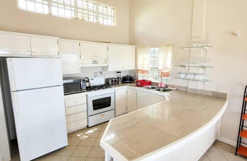 Rodney Bay Villa | Jolly Day Villa enjoys sea views in Rodney Heights