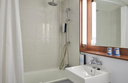 Brie-Comte-Robert Hotel | Kyriad Brie-Comte-Robert