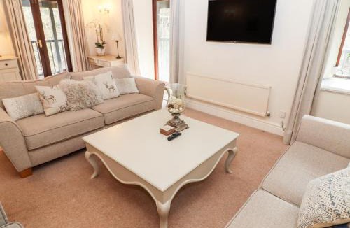Ambleside House | Leafy Nook