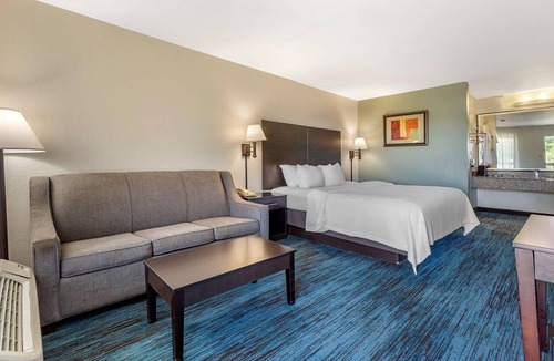 Mount Airy Hotel | Quality Inn Mount Airy Mayberry