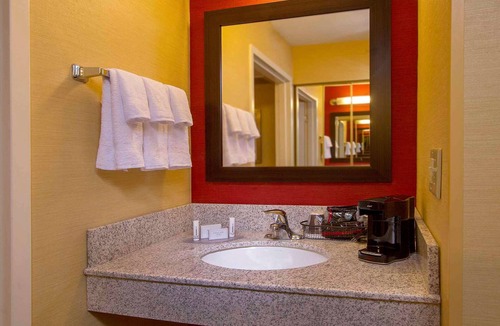 Durham Hotel | Relax and Unwind! Free Parking, Onsite Pool, Short Drive to Cook Road Park
