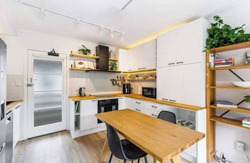 Herne Bay Apartment | Relaxing 1BR Hideaway in Herne Bay I Zodiak Stays