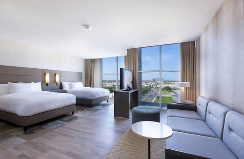Xcumpich Hotel | Residence Inn l Studio Suite 2 Queens l Full Kitchen + Workspace