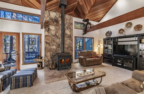 Angel Fire Cabin | Spacious Angel Fire Cabin Near Skiing, Hiking, and Fishing