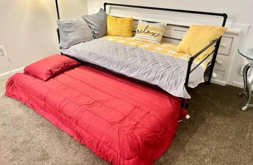 Monroeville Apartment | Spacious Cape Cod in Monroeville