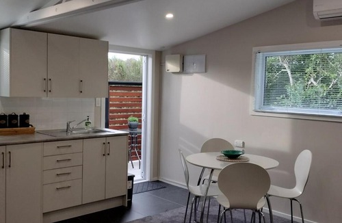 Manly Apartment | Sundown Palms