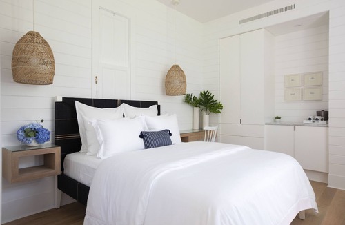Seaside Hotel | The Court Seaside FL – Renovated, Beach Nearby, Renovated + 2 Bikes