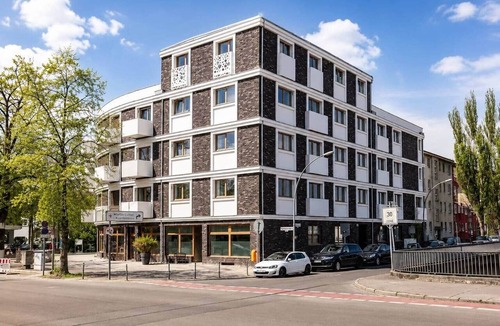 Schmargendorf Apartment | The Faces | Compact Studio | Balcony | 002