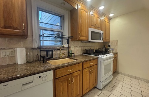 Cheltenham House | Tranquil 4-bedroom house with AC in Elkins Park