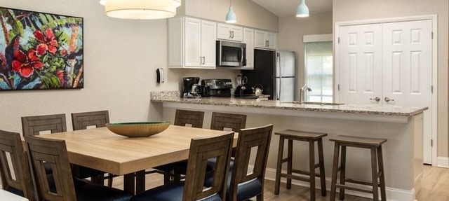 2 Modern and Spacious Units in Kissimmee | Near Disney | Outdoor Pools | Golf| in Kissimmee