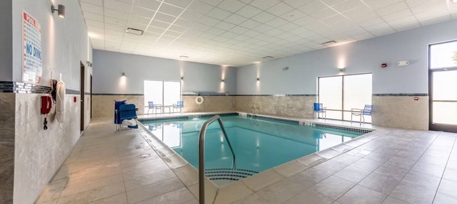 2 Rooms w/Breakfast Steps From Local Dining & Minutes From Lehigh Valley Zoo in Alllentown