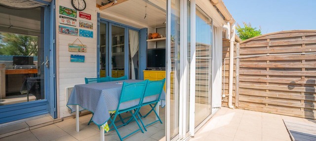 2-Star Apartment "Chez Domi résidence front de mer" with Terraces & Wi-Fi in Frontignan