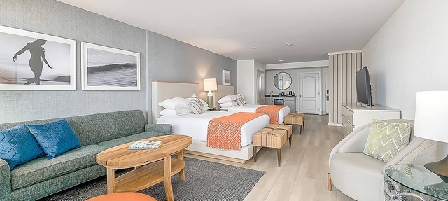 2 Units, Ocean Front 2 Queen at Beach Terrace, Outdoor Pool in Carlsbad