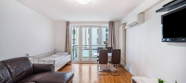 Aldars Urban Suite No.10 with Balcony, Wi-Fi, and Air Conditioning in München