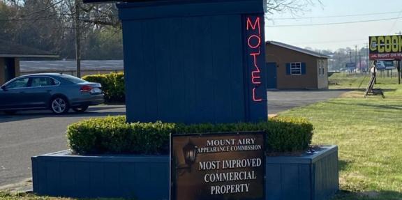 Andy Griffith Parkway Inn in Mount Airy