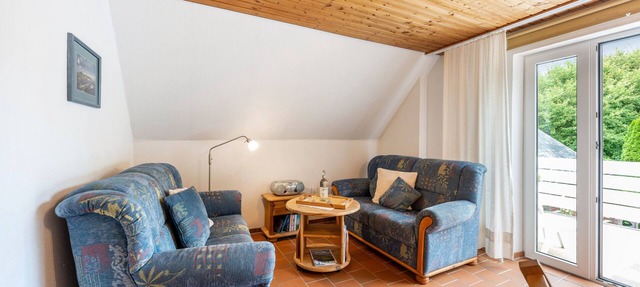 Apartment 'Ella Walter, Kiek Ut' with Private Terrace, Shared Garden and Wi-Fi in Nordstrand