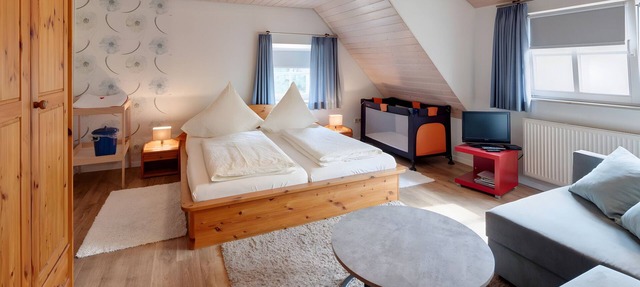 Apartment 'Glockenblume' with Shared Terrace, Shared Garden and Wi-Fi in Gerabronn