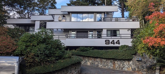 Architect's Mid Century Modern Home in an Urban Forest in Victoria
